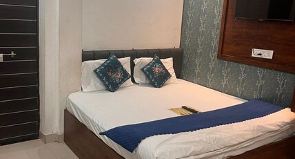 Shre Ishan Dev Inn Room Type - Family Room