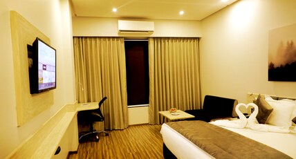 Kyriad Hotel Nashik by OTHPL Room Type - Premier Room with breakfast