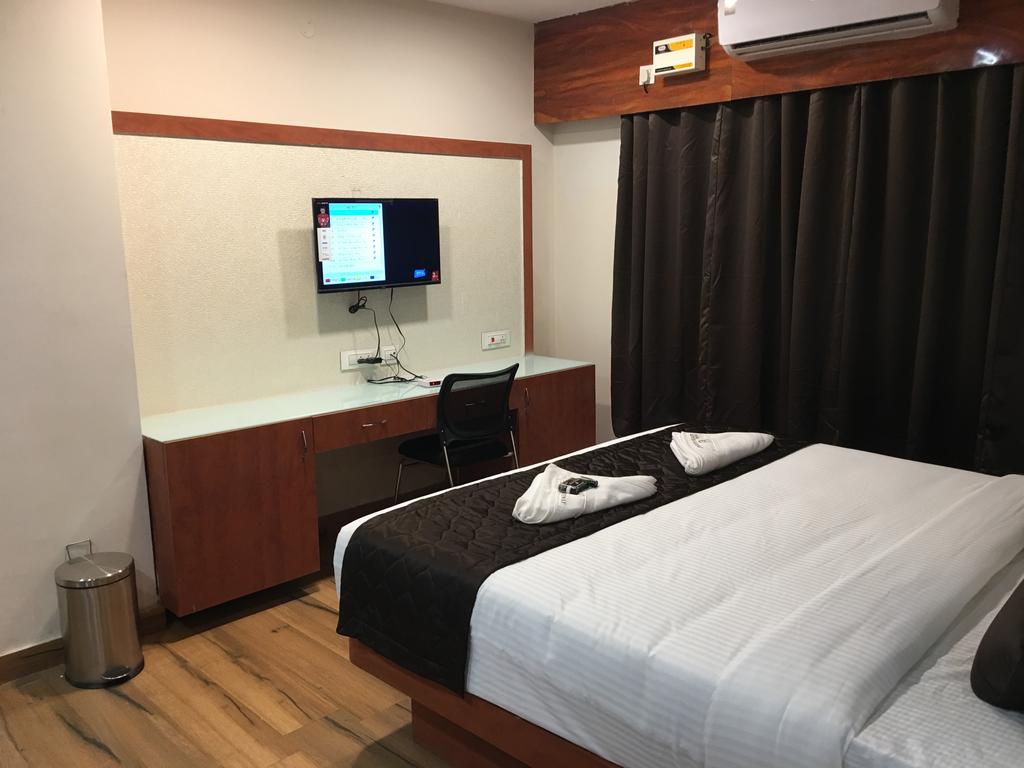Hotel Bidar Gateway - Tap to explore photos