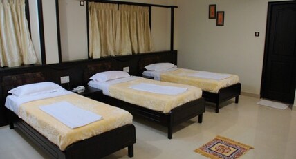 Suhashini Palace Room Type - 3 Bedded Non AC Room