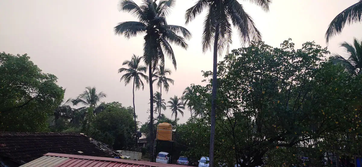 3 BHK Colors Apt near Anjuna Beach - Tap to explore photos