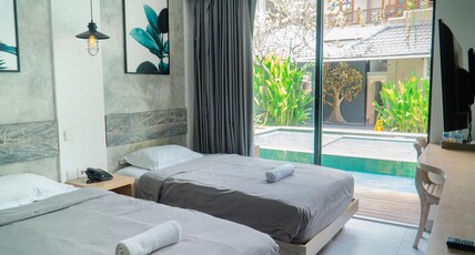 Gemini Star Hotel Room Type - Deluxe Twin Pool Access