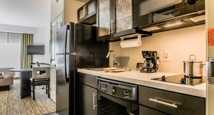 Candlewood Suites - Hartford Downtown Room Type - 1 King Bed 1 Bedroom Suite