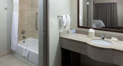 Hampton Inn & Suites Boise-Downtown Room Type - 2 QNS STUDIO STE NONSMOK