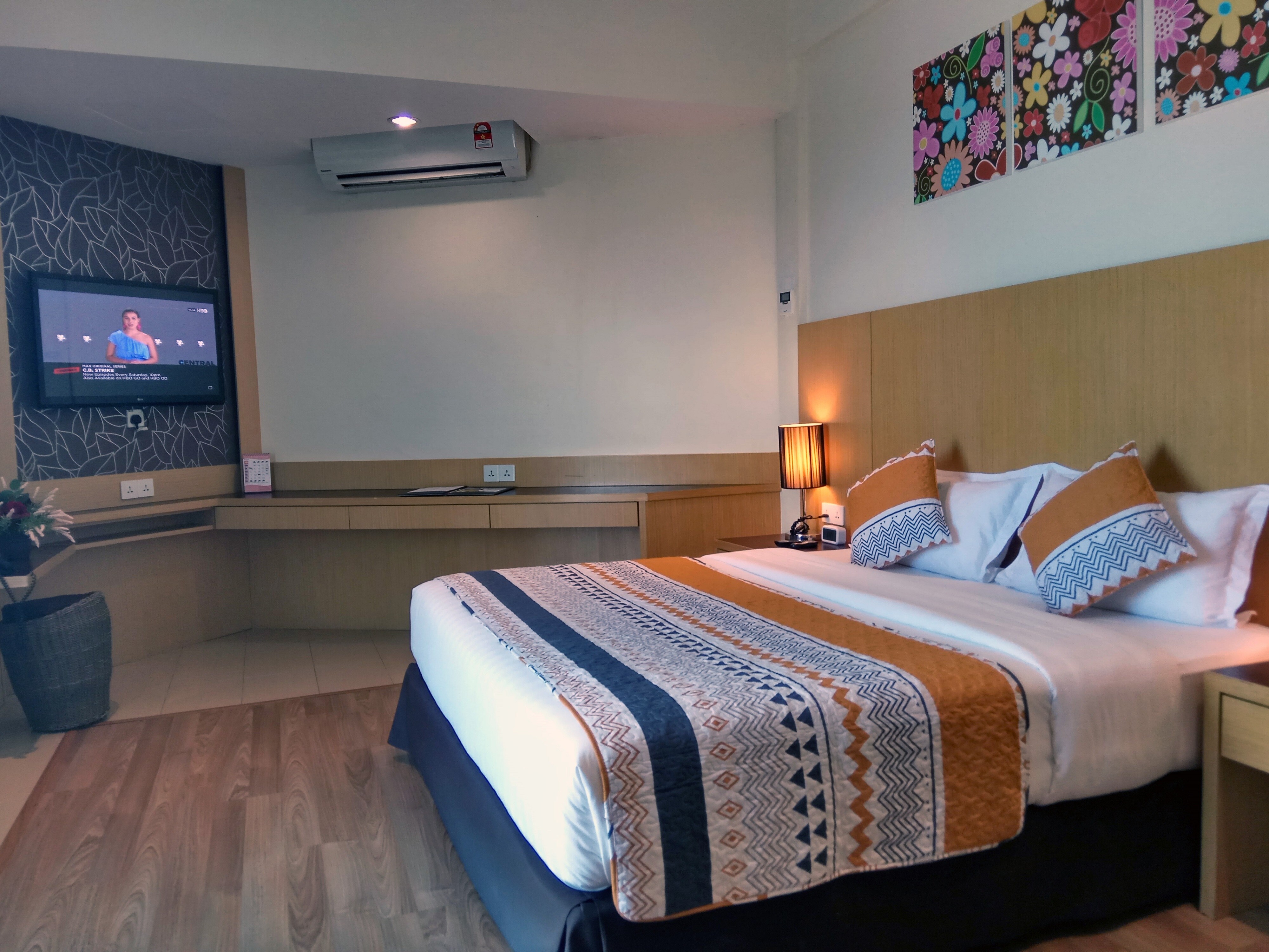 Langkawi Seaview Hotel - Tap to explore photos