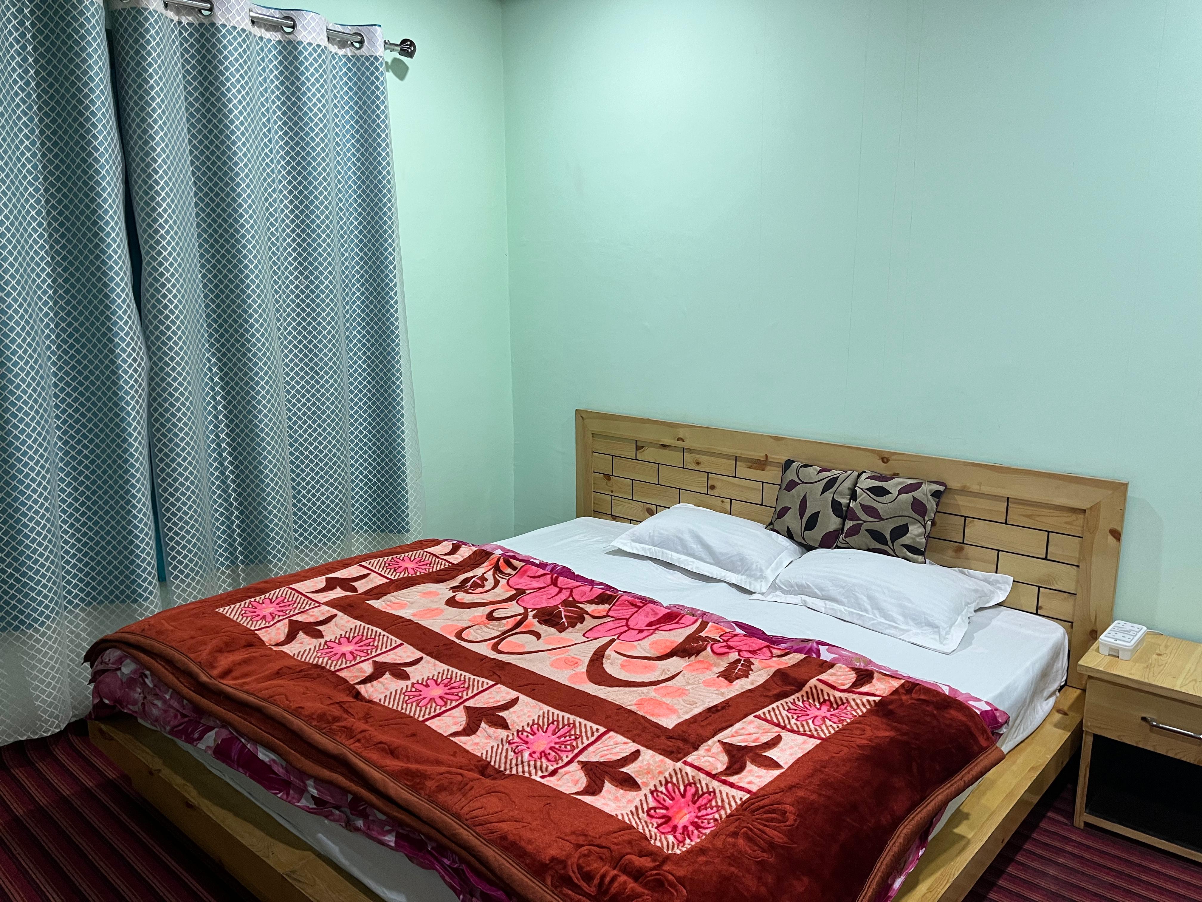 Nakpo Homestay - Tap to explore photos