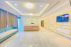 FIODA ROYAL ROOMS KR PURAM