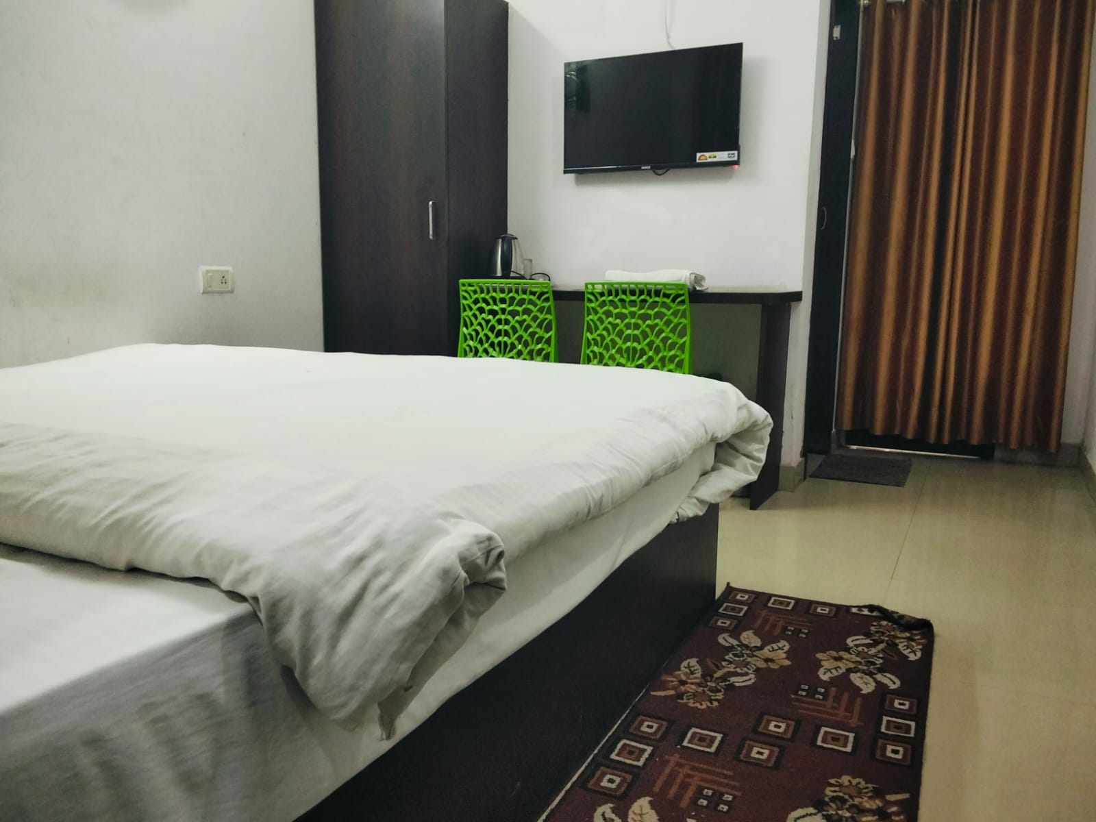 HOTEL TAMANNA - Tap to explore photos