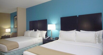 Holiday Inn Express & Suites CUERO Room Type - 2 Queen Beds Stndrd Comm Access Sofa Bed