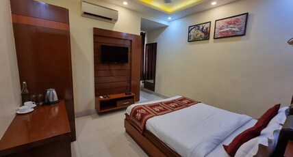 Hotel Vitthal International Room Type - Deluxe Room ( Standard )