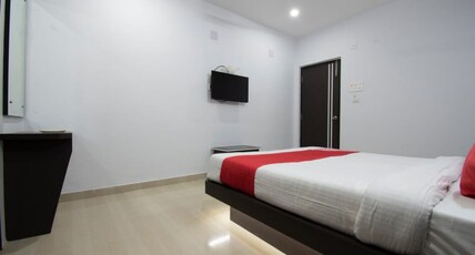 Hotel S G International Room Type - Deluxe Non AC