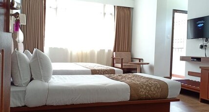 YARLAM EXPRESS Room Type - AC Delux Rooms