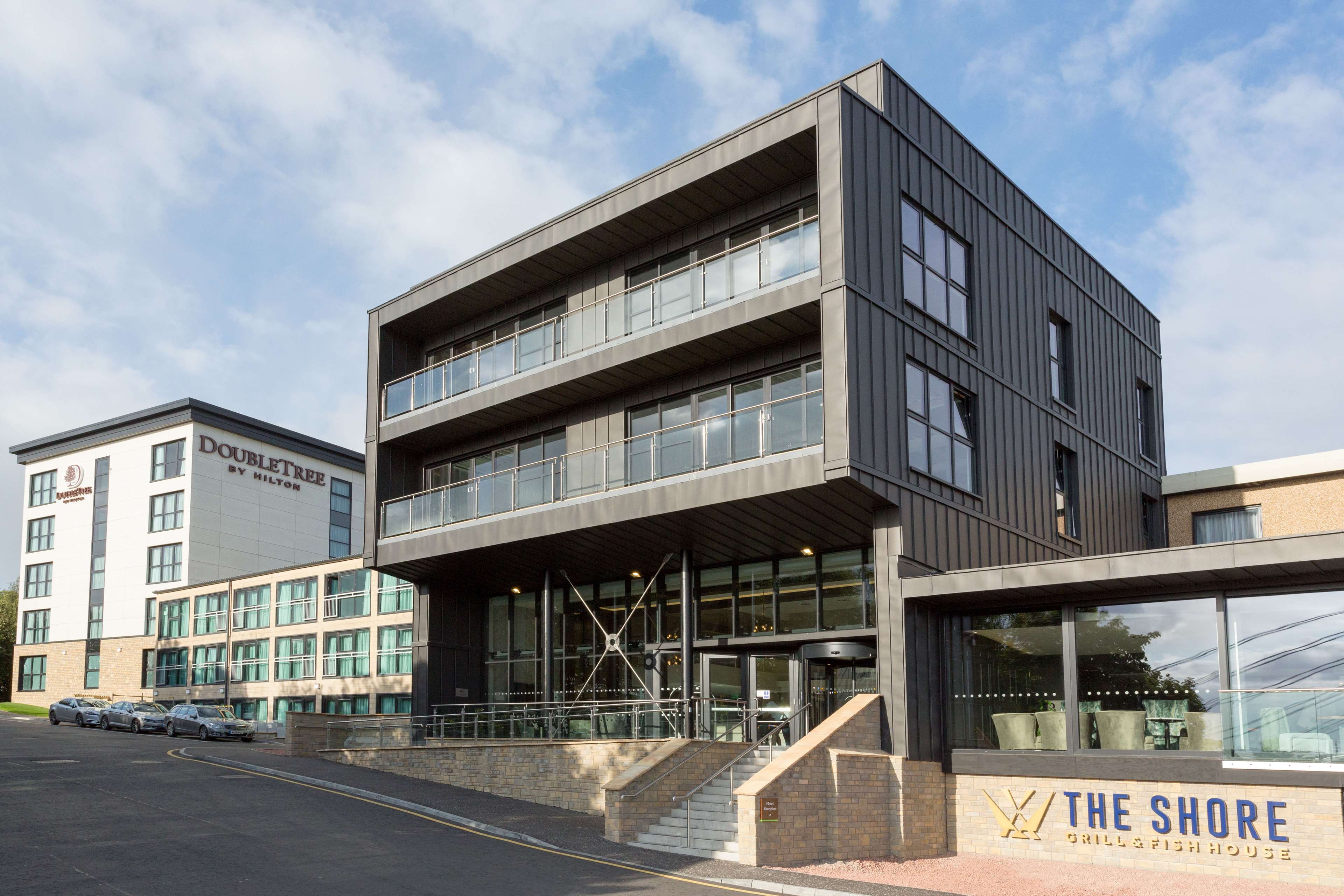 DoubleTree by Hilton Edinburgh - Queensferry Crossing - Tap to explore photos