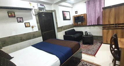 HOTEL GATEWAY OF KASHI Room Type - Standard Room with Air Conditioning