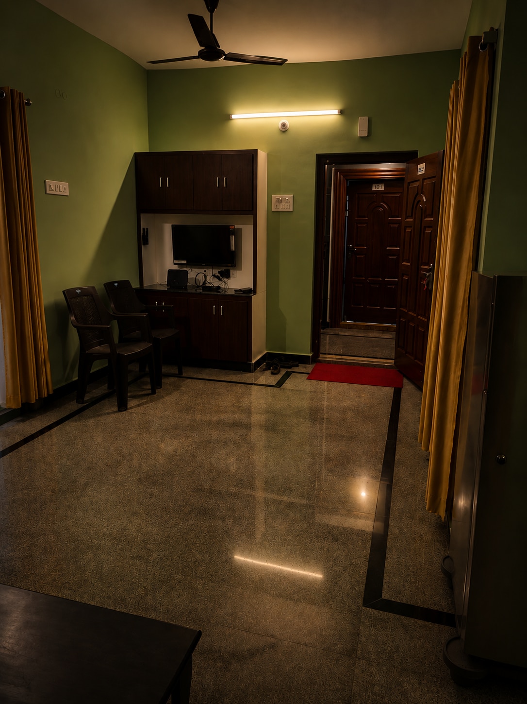 Aditya Home Stay - Tap to explore photos