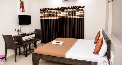 OM EXECUTIVE LODGE Room Type - Standard Room AC