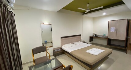 Tarkarli Niwas Nyahari | Rooms & Restaurant Room Type - Deluxe Non- AC room