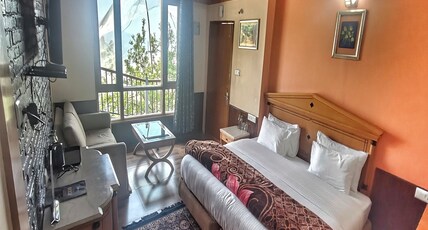 Hari Om Paradise Home stay Room Type - Superior Deluxe Room with Mountain View Hari Om Paradise Home stay Room Type - Superior Deluxe Room with Mountain View