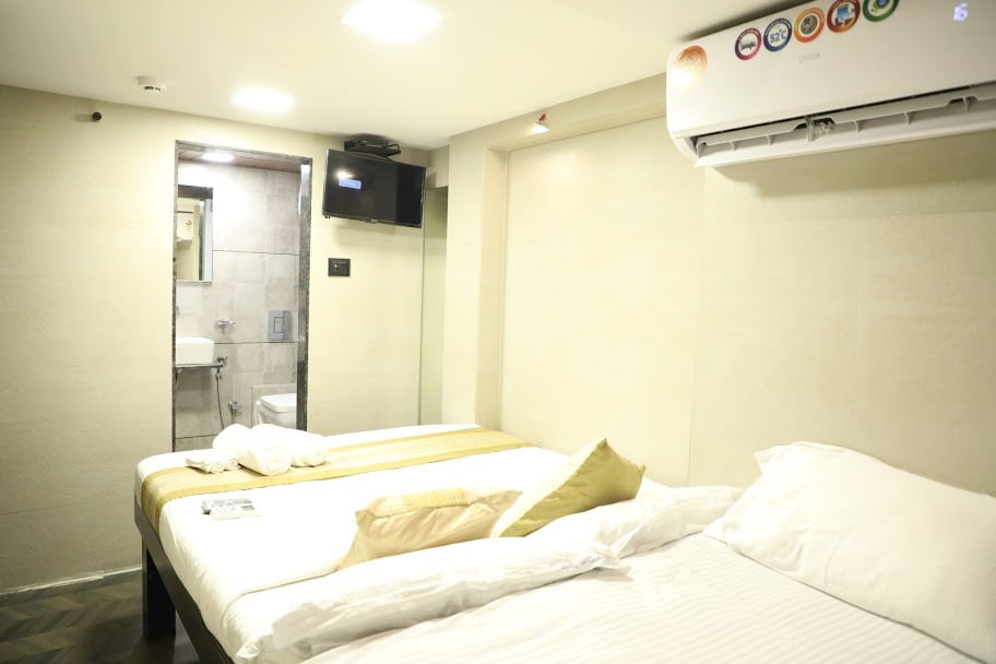 Hotel Rooms Dadar - Tap to explore photos