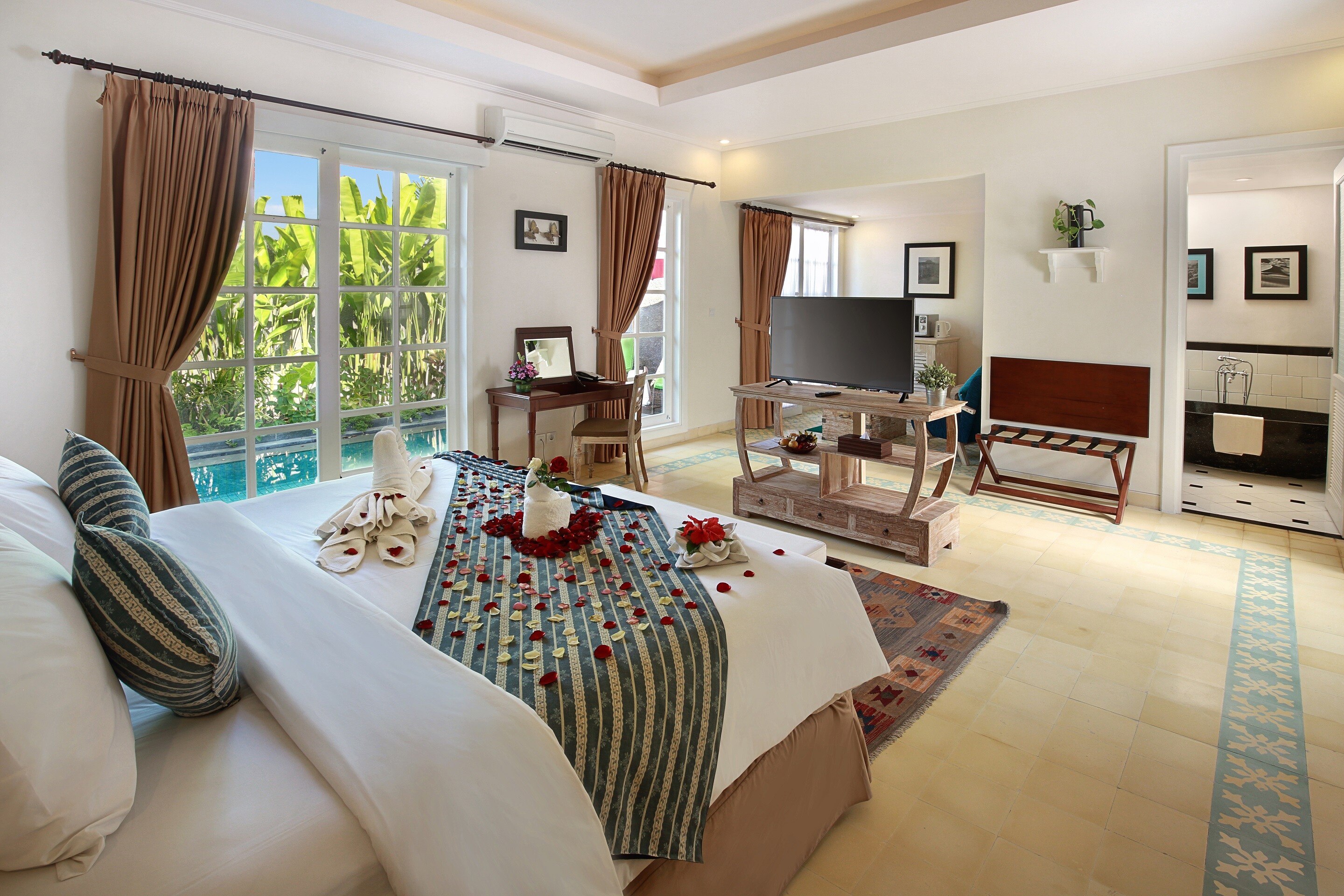 Maison at C Boutique Hotel & Spa Seminyak - Tap to explore photos