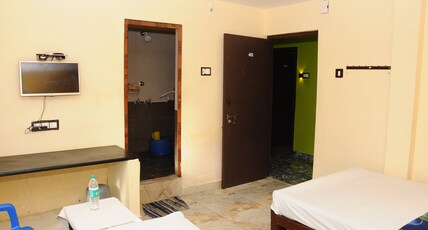 K J Lodge Room Type - Quadraple AC Room