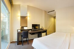 Qiu Hotel Sukhumvit - BTS On Nut Station