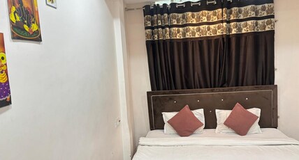 The Human Stay Room Type - Deluxe Room