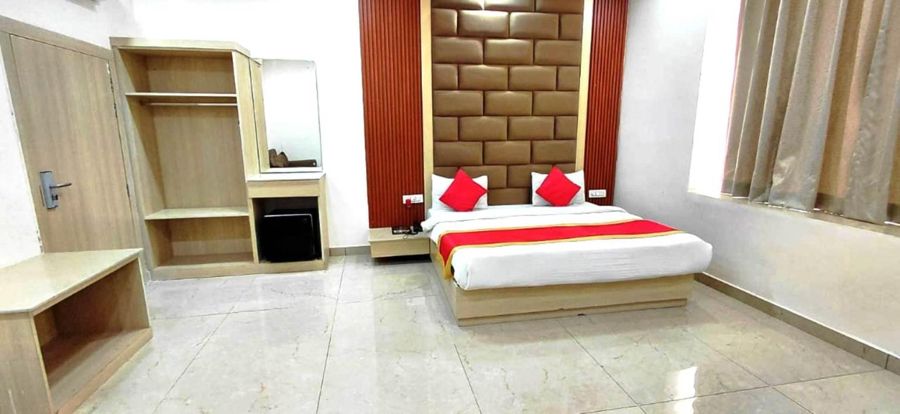 Sparsh Hotel & Resort - Tap to explore photos