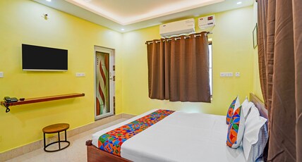 Via Equinox Inn Room Type - Deluxe Room