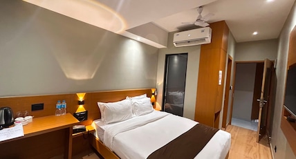 Hashtag Inn Room Type - Deluxe City View Queen Bed Room Hashtag Inn Room Type - Deluxe City View Queen Bed Room