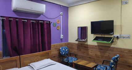 Pratiksha Guest House - The Novel Inn Room Type - DELUXE AC