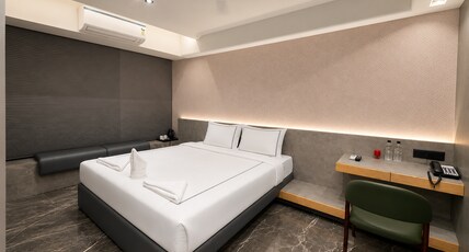 Hotel Aston Residency Room Type - Deluxe Room - King Bed