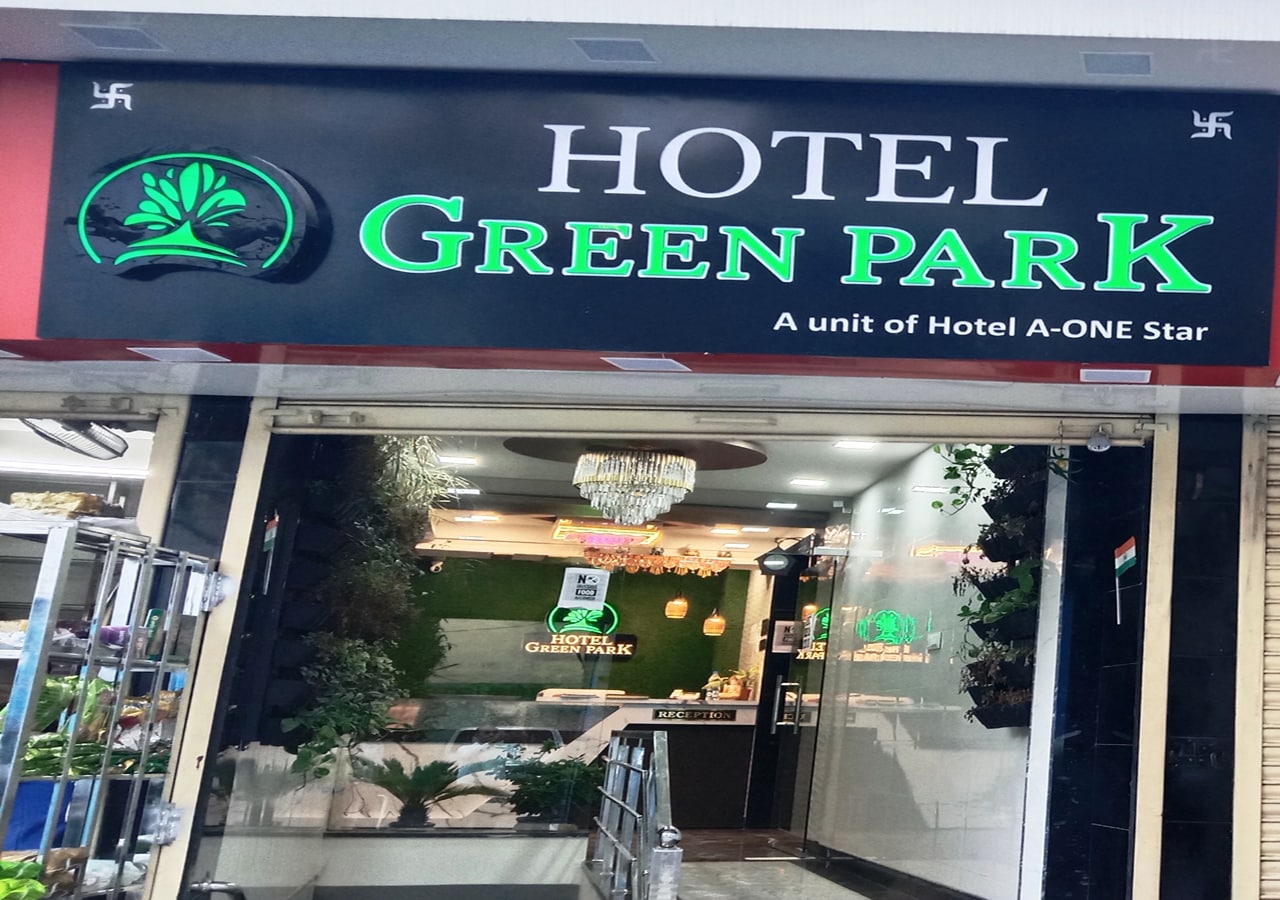 Hotel Green Park - Tap to explore photos