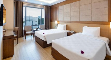 Eden Star Saigon Hotel Room Type - Premium Deluxe Twin Room with Window + Free Mini-bar