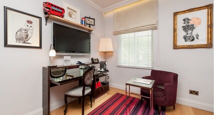 Hotel Indigo London-Paddington Room Type - 1 Queen Premium with Private Patio Hotel Indigo London-Paddington Room Type - 1 Queen Premium with Private Patio