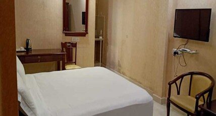 RB Grand Residency Room Type - DOUBLE BED ROOM