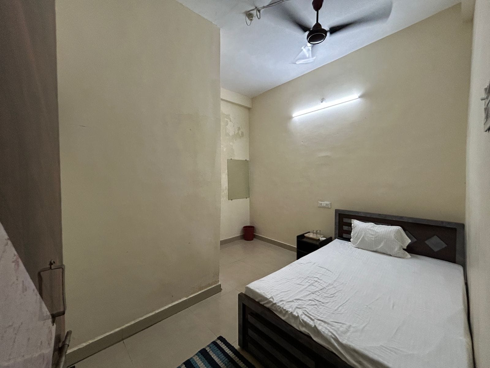 Hotel Amor - Tap to explore photos