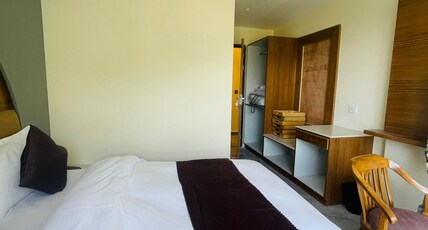 Landour Blick Room Type - Bedroom 7