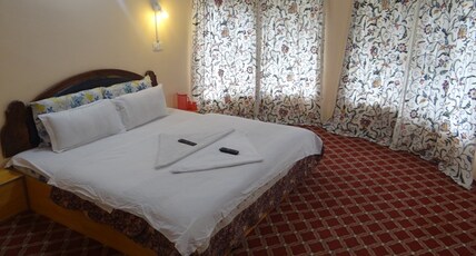 Riverland Pahalgam Room Type - Deluxe Double Room