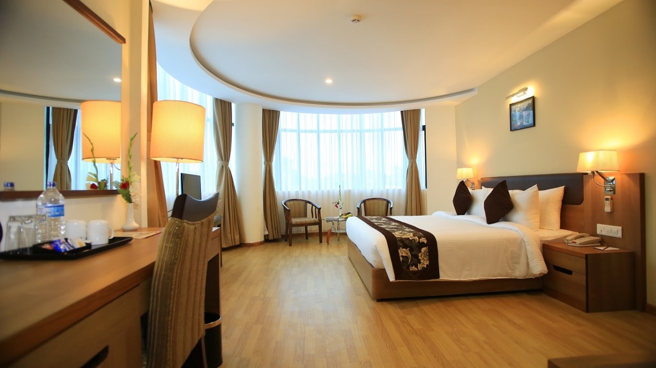Hotel Mirage Regency - Tap to explore photos