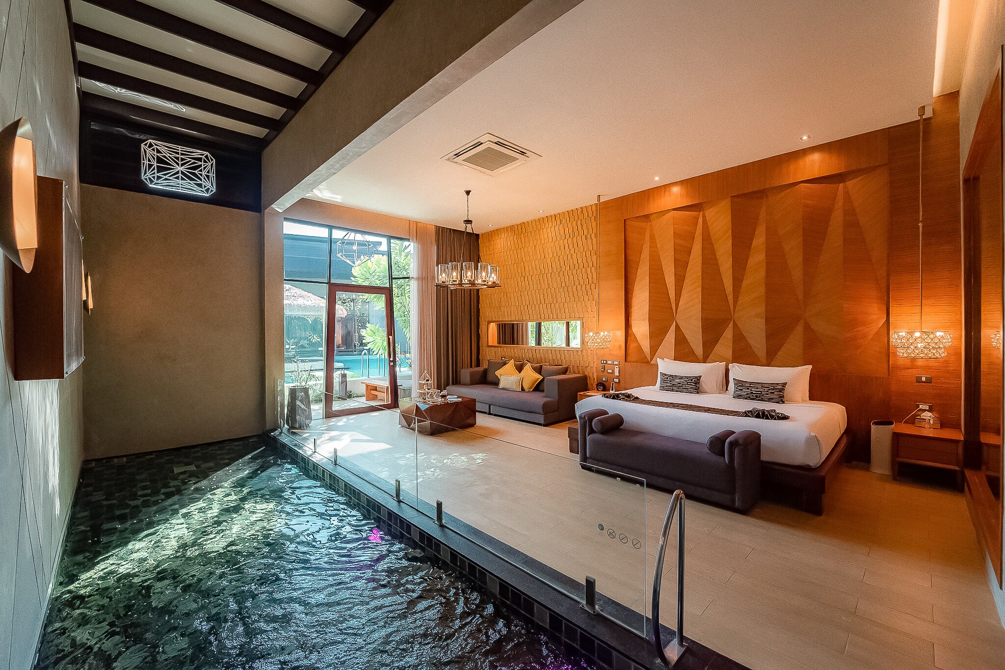 La Miniera Pool Villas Pattaya - Tap to explore photos