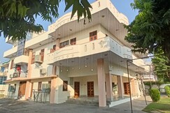 Ashish Marriage Place