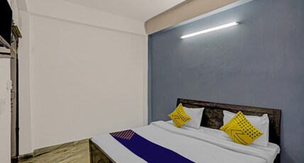 RAJ HOTEL VIP Room Type - Classic
