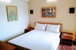 Independent Charming Studio w/balcony Urban View