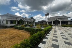 Golden Vista Resort - 10 min from Mayapur Temple