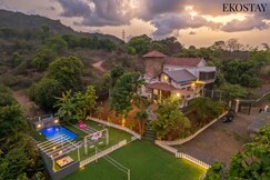 EKOSTAY  - Mount Emerald 4 BHK Pool Villa