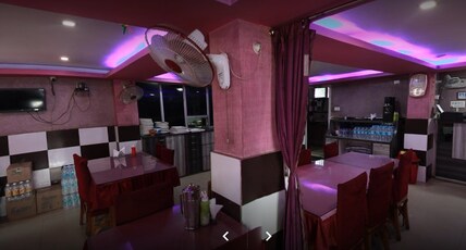 Abhisarika Guest Inn Room Type - Deluxe Double Room
