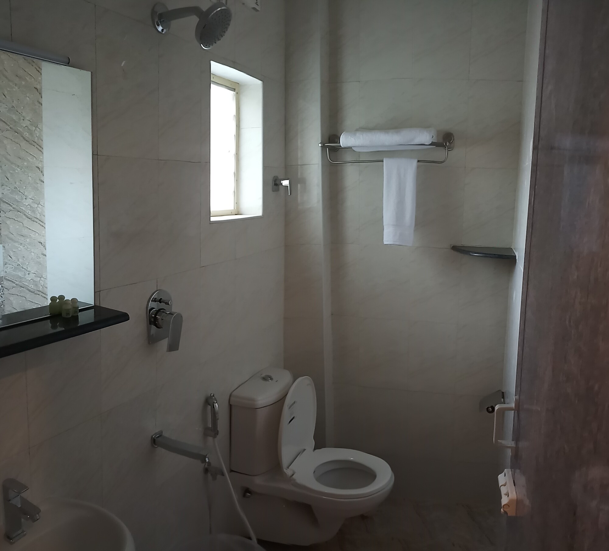 Hotel Aerostay Chennai Airport - Tap to explore photos