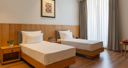 Clarks Inn Kharar Mohali Room Type - Deluxe Twin Room