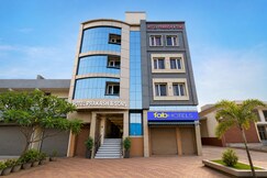 FabHotel Prakash & Sons